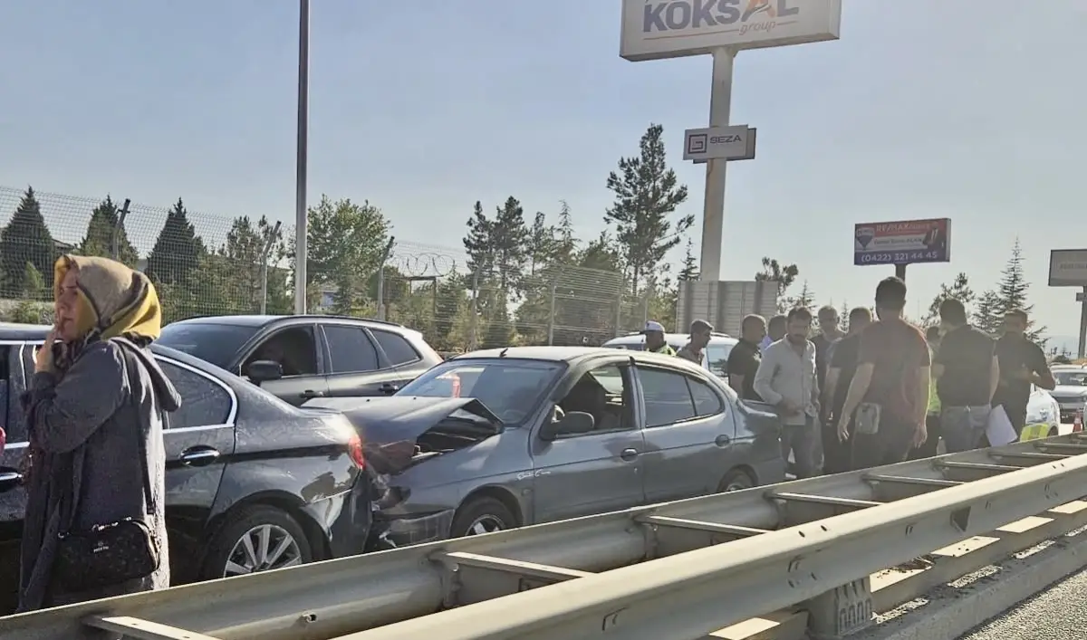 Beylerderesi Viyadüğü’nde 5 Araçlı Zincirleme Kaza: 1 Yaralı