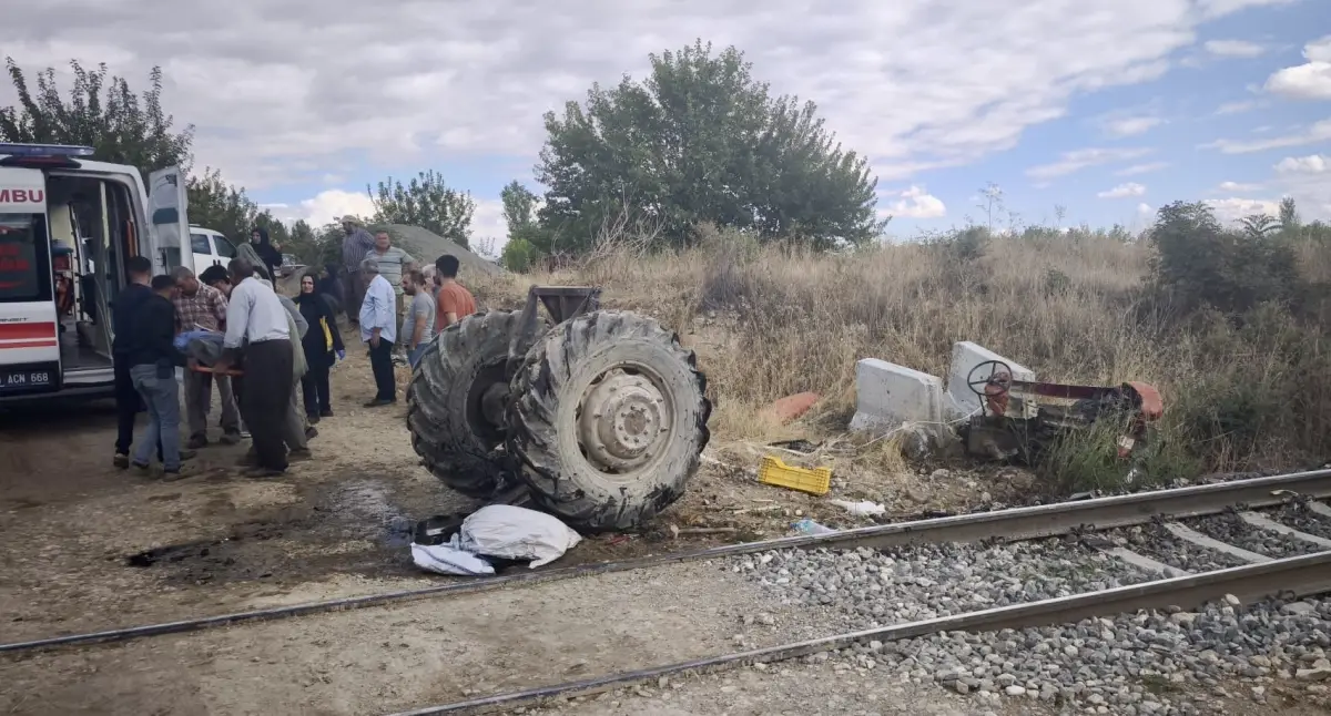 Malatya’da Yük Treni Traktöre Çarptı: 1 Yaralı